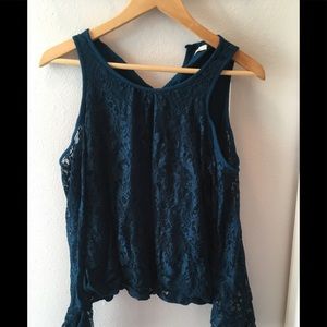 💙 TURQUOISE HOLLISTER  CUT OUT SHOULDER SHIRT💙